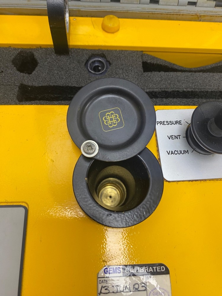 BUDENBERG E400 DIGITAL HYDRAULIC PRESSURE CALIBRATOR