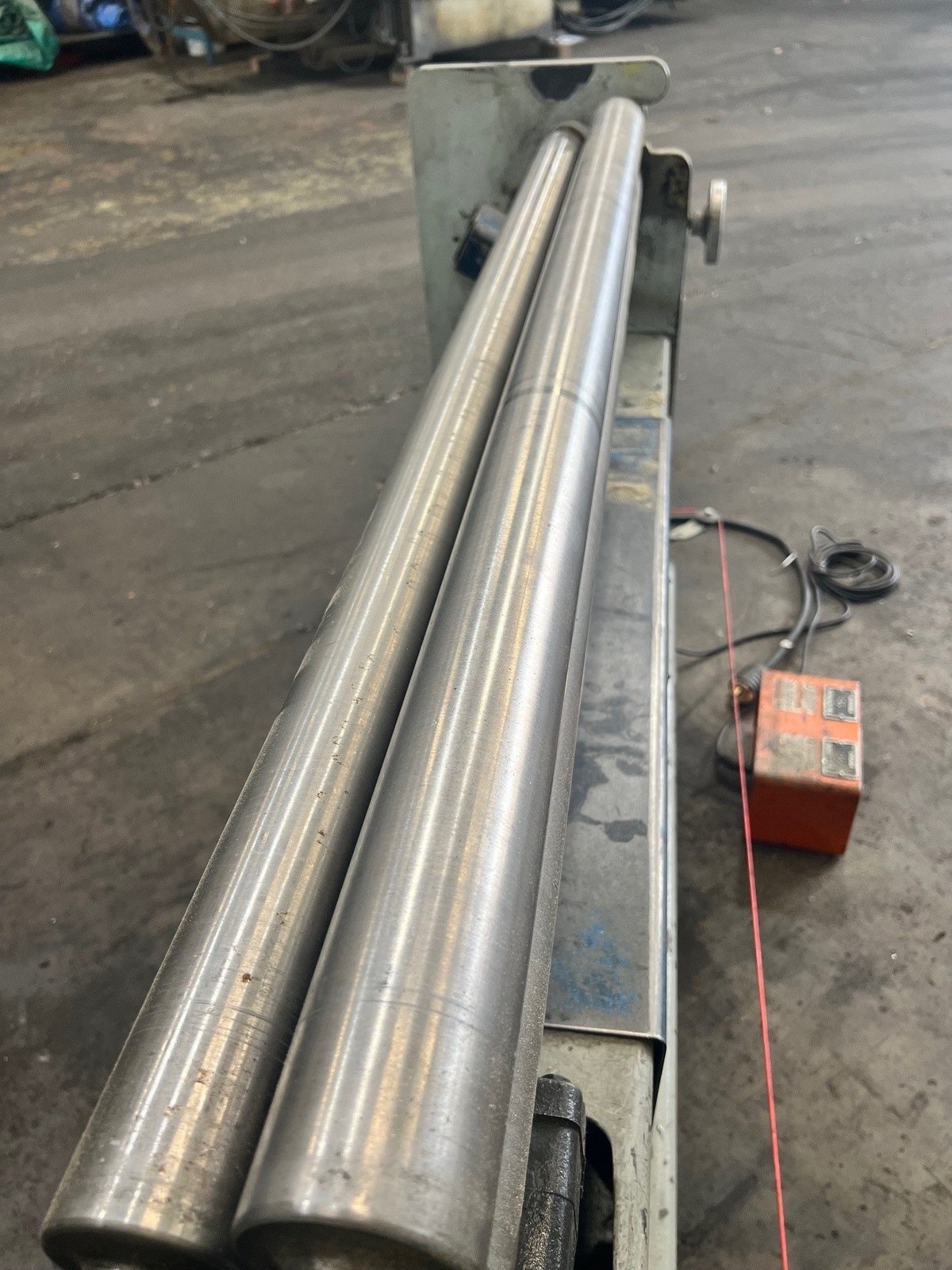 USED WDM MODEL B-2.6-48 4' X 20 GAUGE 3-ROLL INITAL PINCH PLATE ROLL