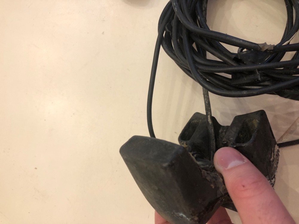 Garmin 140 Fish Finder Head Unit with Transducer