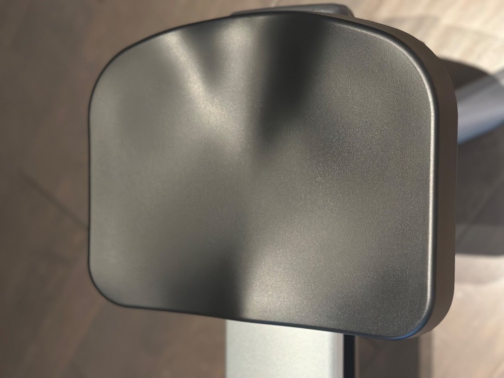 Hydrow Pro Rowing Machine - Excellent Condition & Low Meter usage