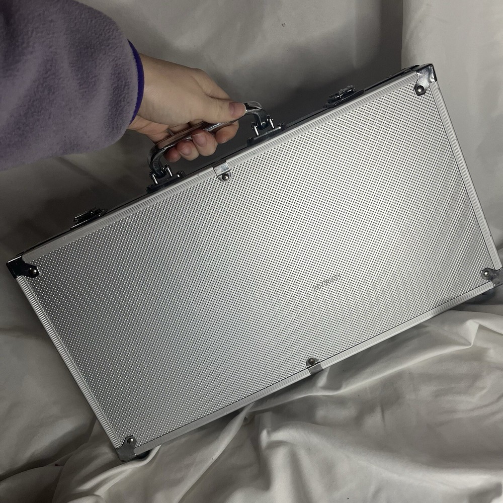 Poker Set with Metal Case