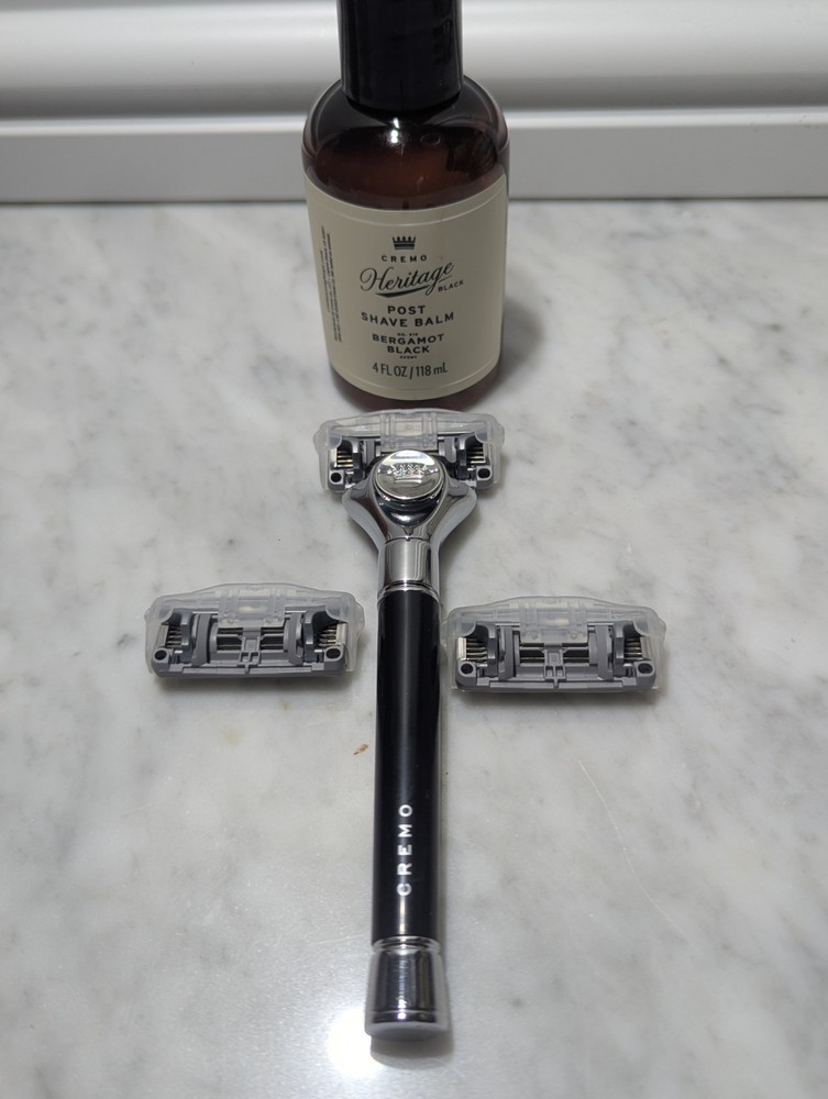 ✨🖤 𝓟𝓻𝓮𝓶𝓲𝓾𝓶 𝓒𝓻𝓮𝓶𝓸 𝓗𝓮𝓻𝓲𝓽𝓪𝓰𝓮 𝓑𝓵𝓪𝓬𝓴 Shave Set 🪒💧