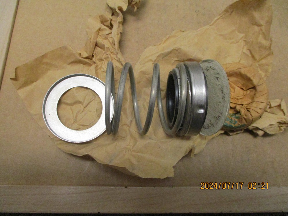 NEW OPEN BOX 2687165 PUMP SEAL.