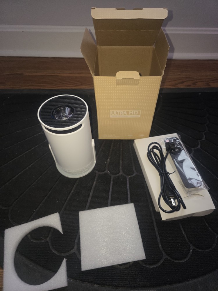 HY300Pro Smart Projector Ultra HD LCD White Desktop Model