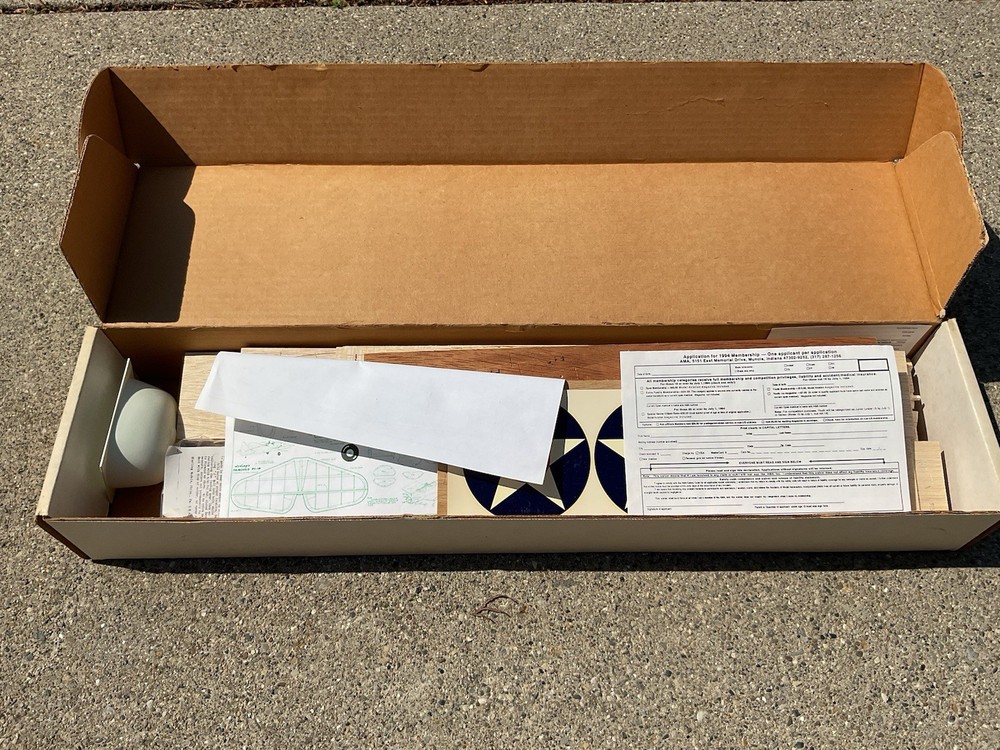STERLING PT-19 RC AIRPLANE KIT