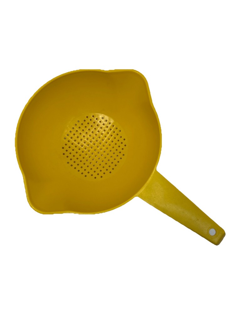 TUPPERWARE Colander Strainer 1 Quart Yellow (G1)
