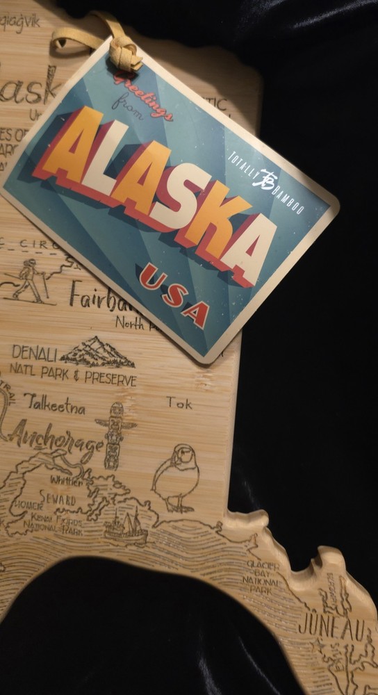 NWT Bamboo State Cutting Board Alaska Map State