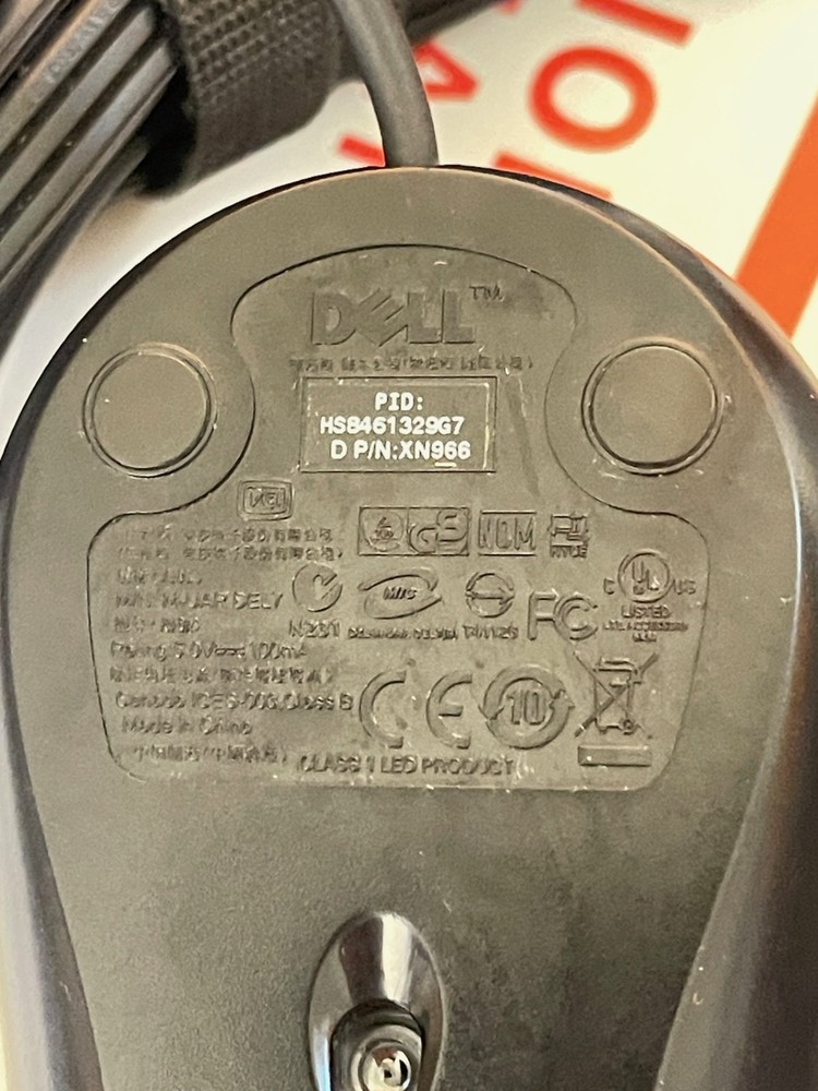 Dell 3-button Black Optical USB Mouse w/ Scroll Wheel XN966 (D16)