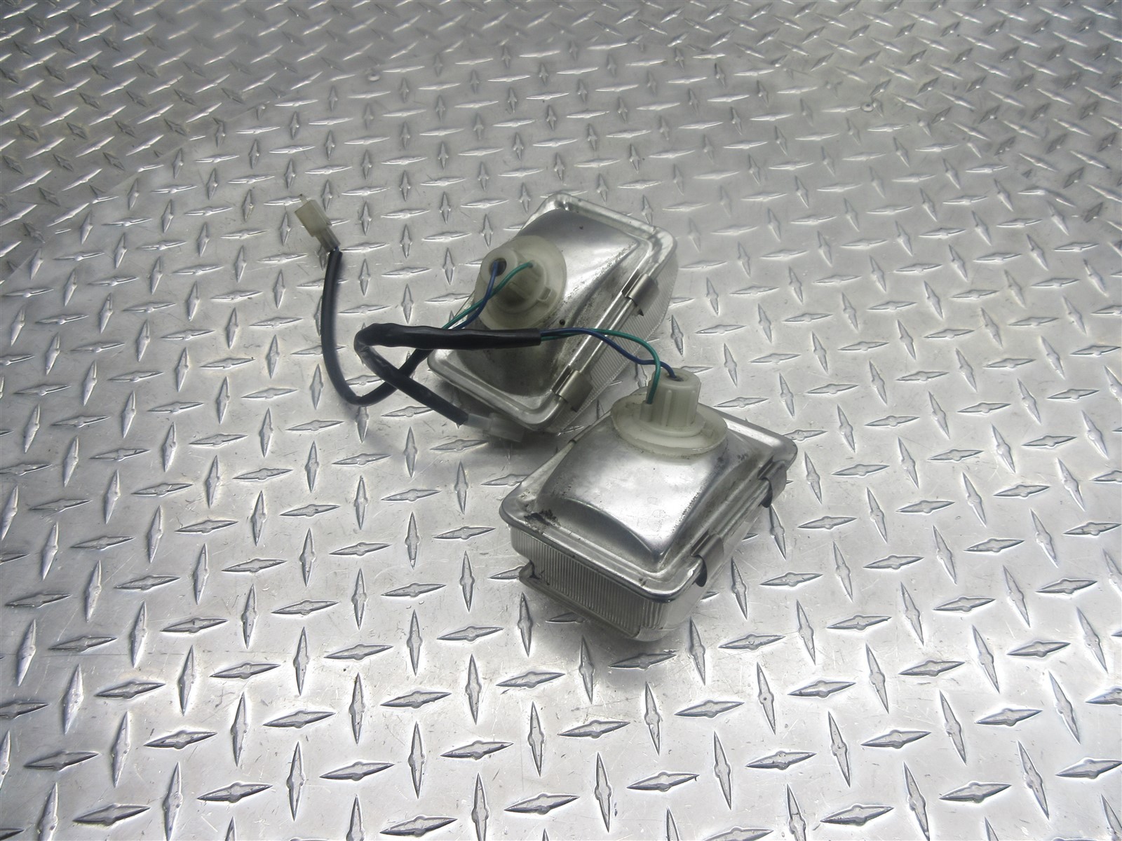 1989 88-90 Honda GL1500 Goldwing Front Lower Fog Left Right Light Lamp Pair