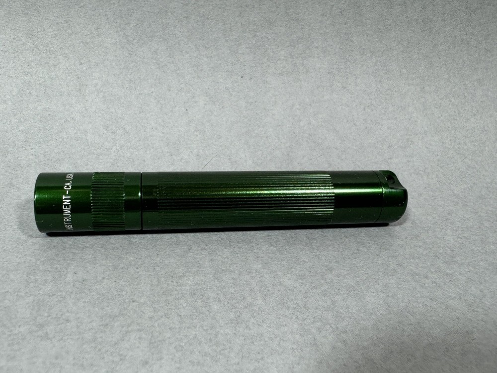Mag-Lite Solitaire Mini Flashlight Resists Water/Impact USA-Made