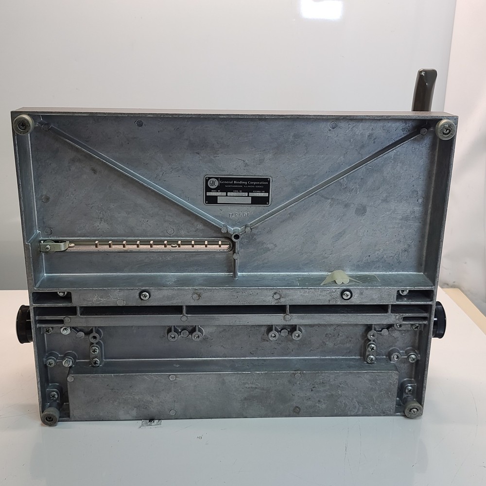 General Binding Corporation GBC Combo Binding Machine Model 222-KM