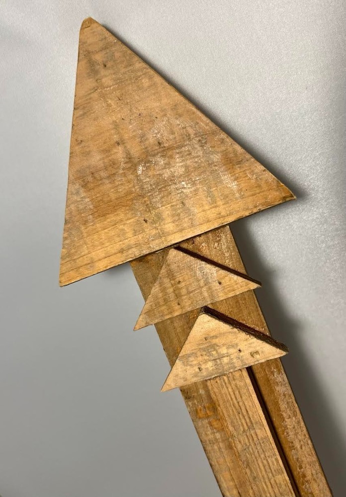 Wood Wall Arrow