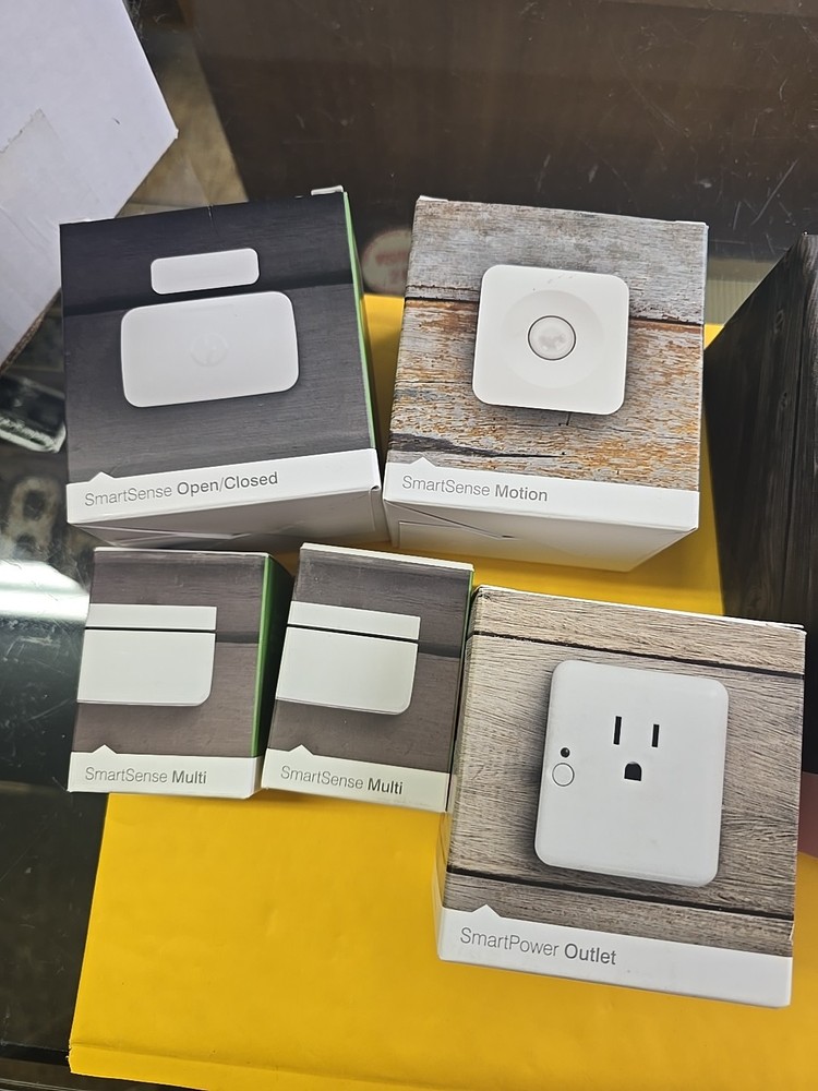 SmartThings Hub Wireless Wired Wi-Fi ZigBee Z-Wave Smart Home Controller + Extra