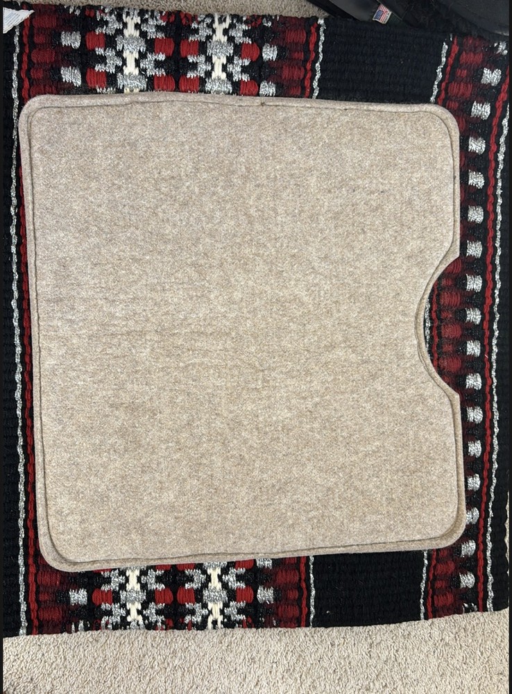 Showman Western Saddle Pad