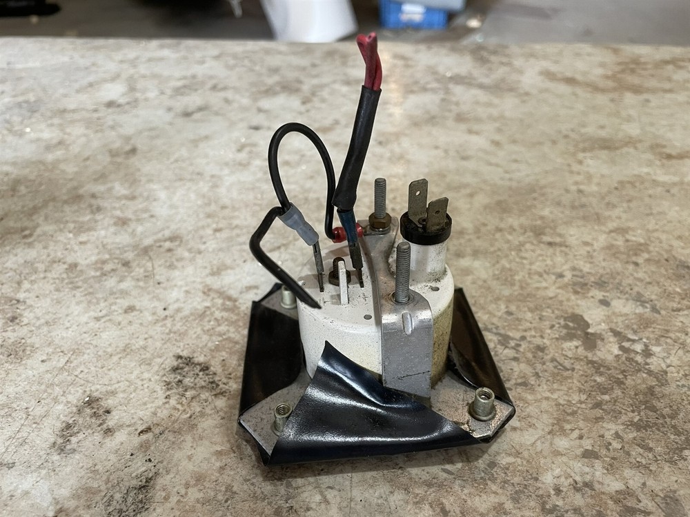 1958 Cessna 182 A VDO Volt Meter Voltage Voltmeter
