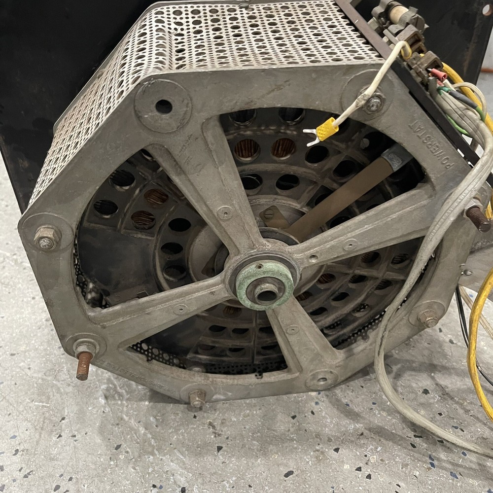 Superior Electric Powerstat - broken wheel