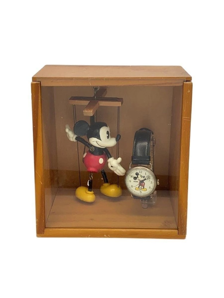 Fossil Interior Goods Mickey Mouse Watch as Used