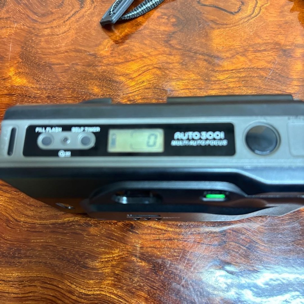 CHINON Auto 3001 Multi Auto Focus Black Fully Automatic Compact Camera 35mm