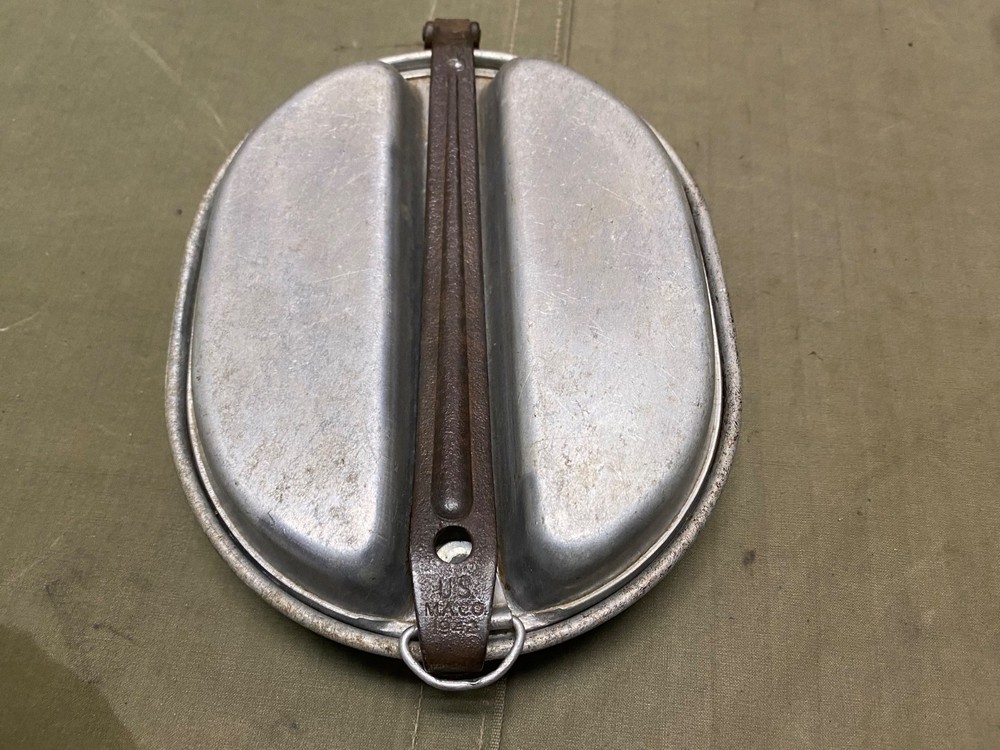 ORIGINAL WWII US ARMY & MARINE INFANTRY M1942 STEEL MESS KIT-EARLY WAR, 1942