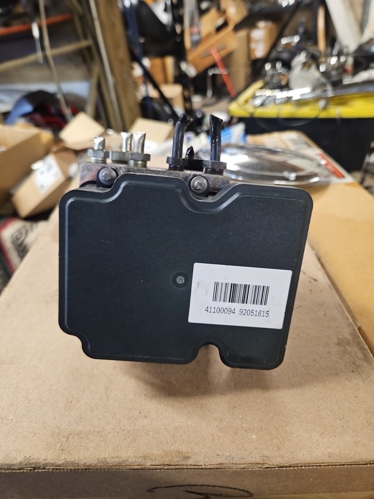 Harley Trike Tri Glide Freewheeler Abs Module Pump 41100094