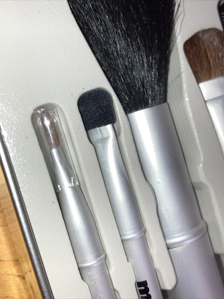 ME Makeup Essentials Brush Set Sealed Eyebrow Lips 👄