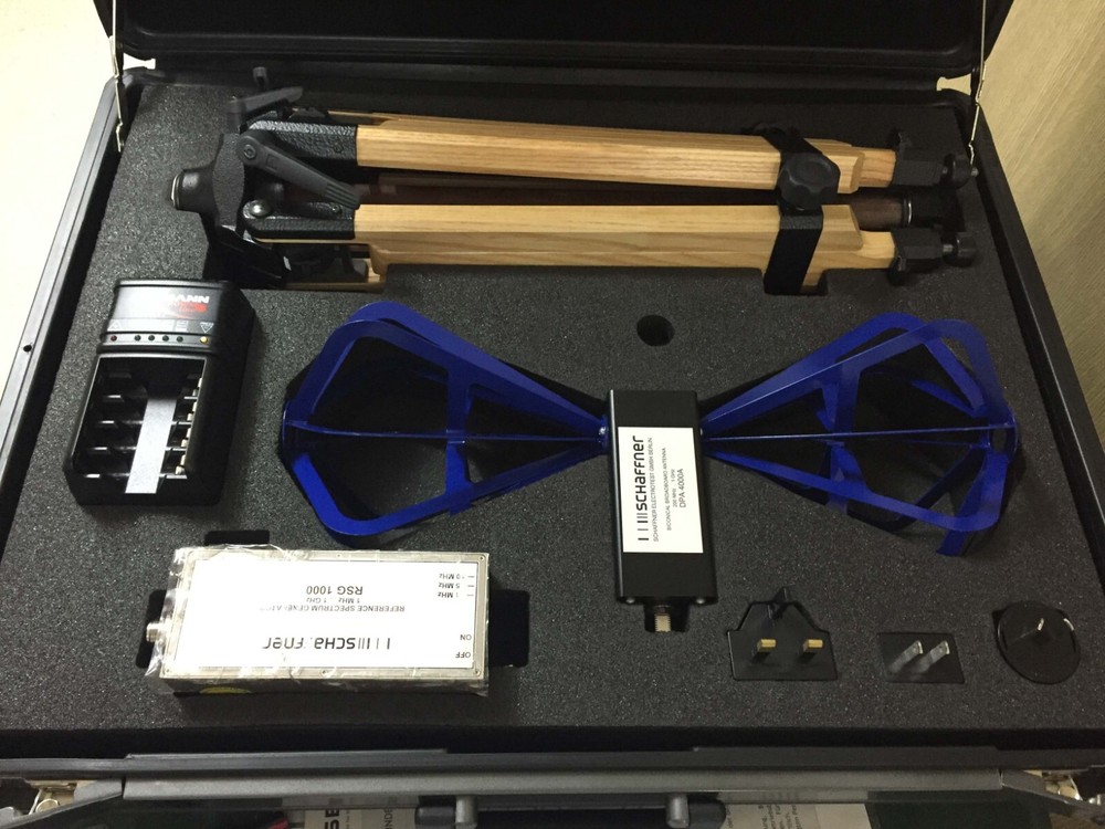 Schaffner VSQ1000 Antenna with Reference Radiation Source