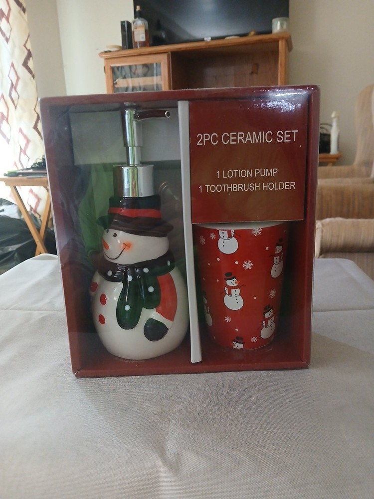Holiday Home 2PC Ceramic Snowman Bathroom Set