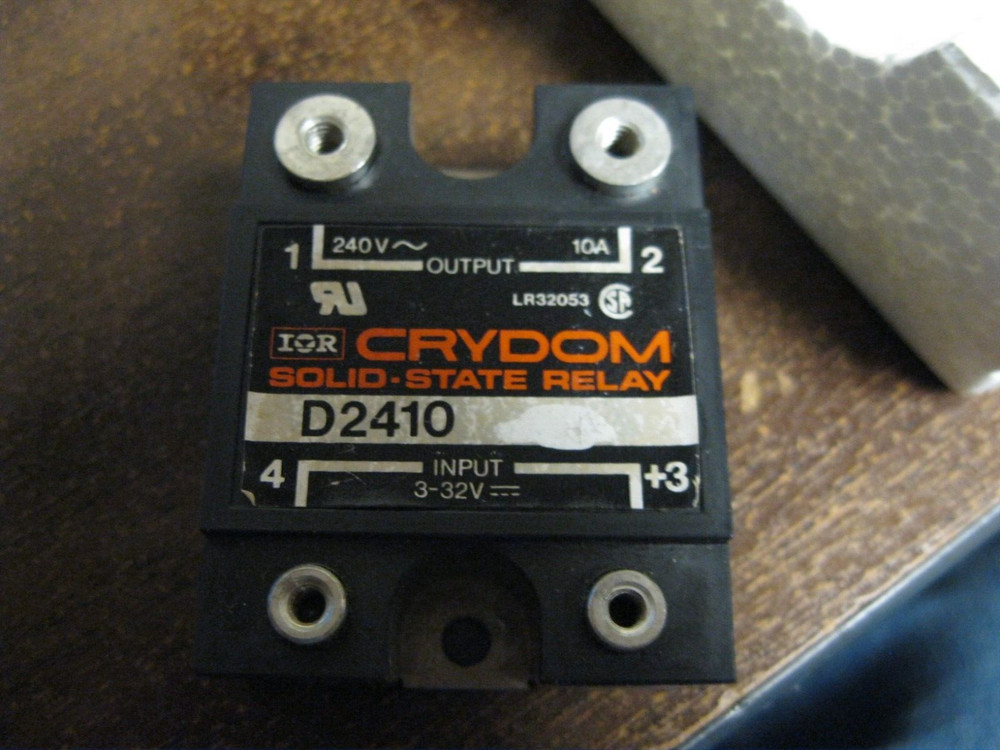 NEW CRYDOM D2410 SOLID STATE RELAY, OUTPUT 240V 10A, LR32053