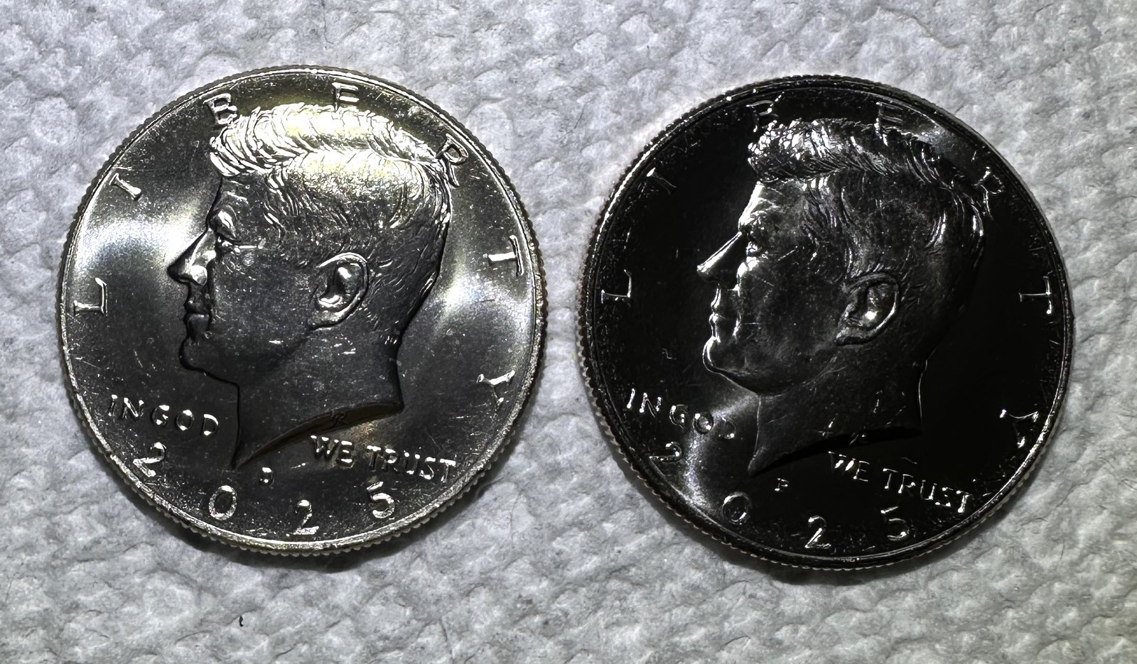 2025 P & D Kennedy Half Dollar ⭐FREE SHIP 2 Coin Set in Flips ⭐SHIPS NOW ⭐Uncir