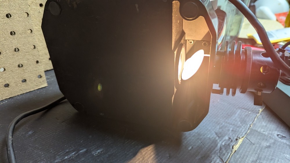 *Untested* Nikon S Microscope With Transformer And Objectives - Powers On L-KE?