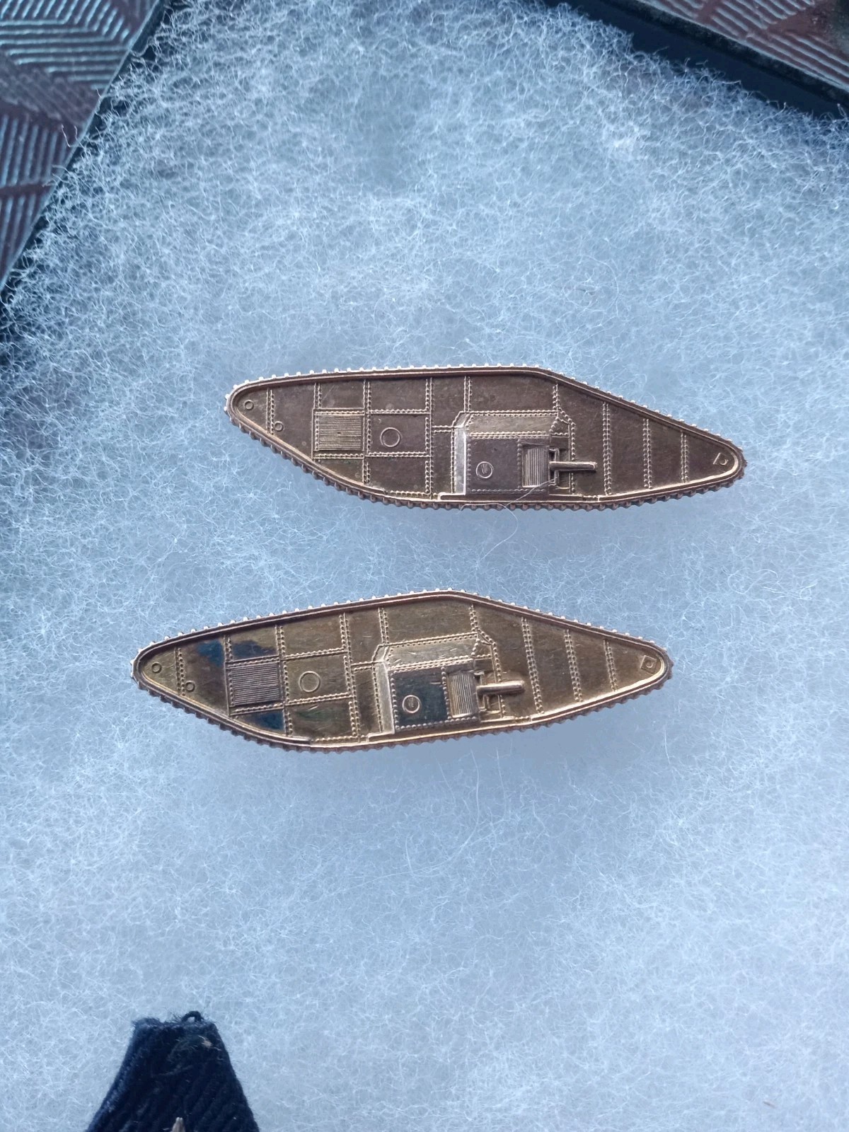 WW2 US Army TANK  Officer Collar Insignia Early Short Pins BALFOUR 1/20 10KGF