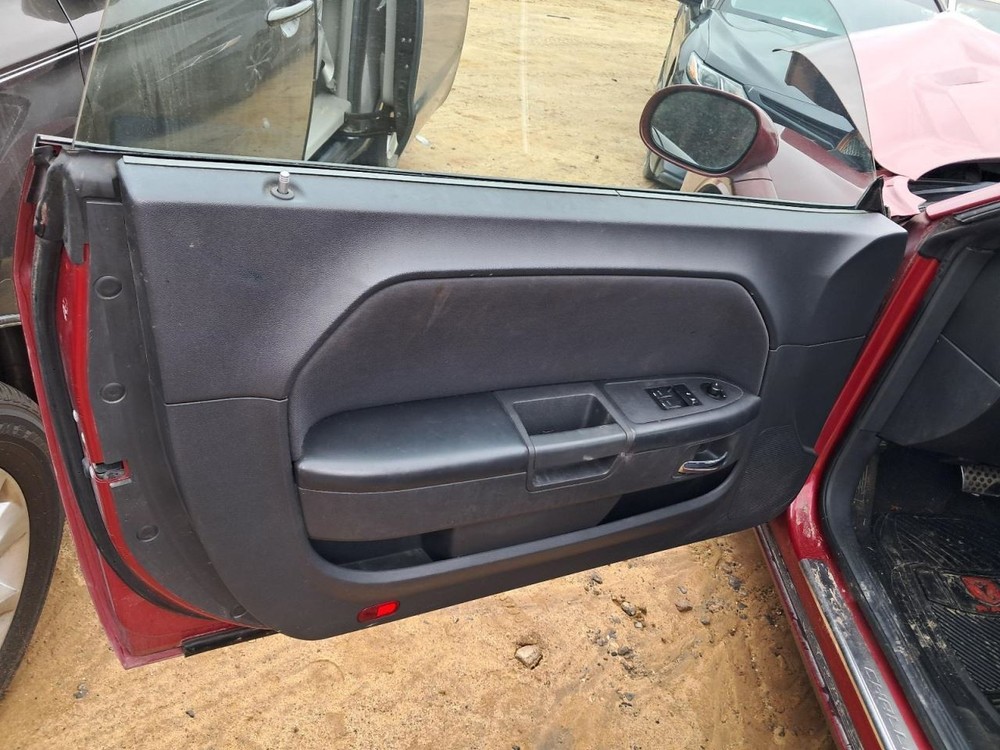 CHALLENGE 2010 Glove Box 4805321