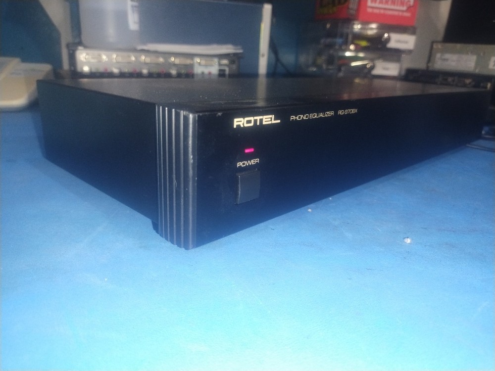 ROTEL RQ970BX PHONO EQUALIZER.