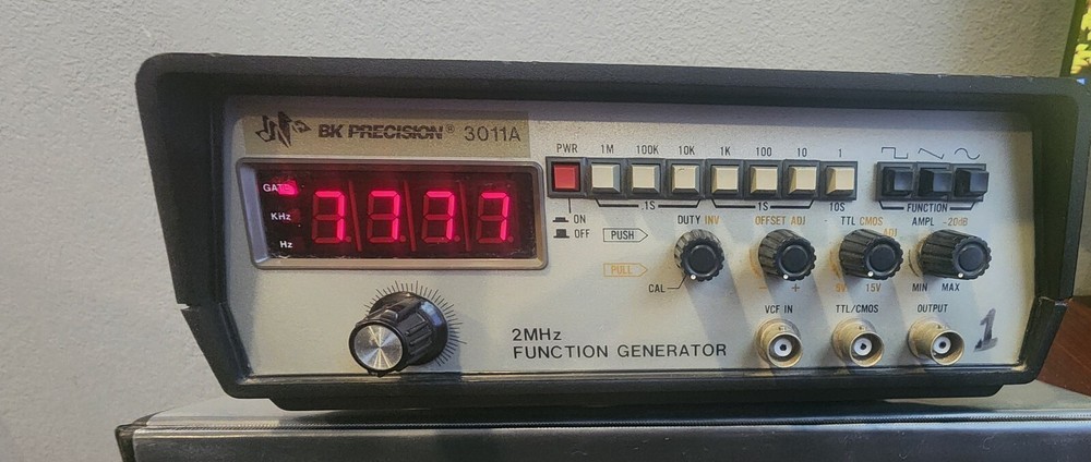 BK Precision 3011A Function Generator (174-10398) **Free Shipping**