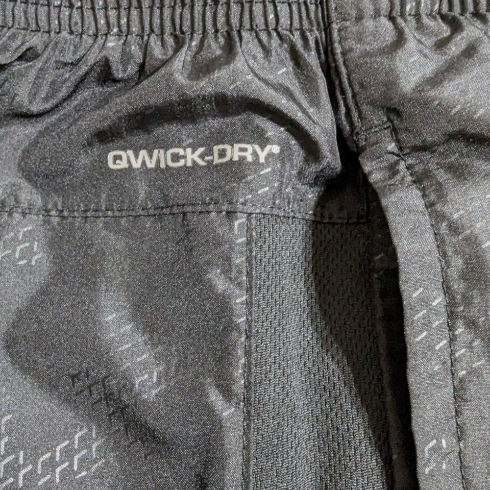 Layer 8 Qwick Dry Pull-on Black Drawstring Shorts Size L (M308)
