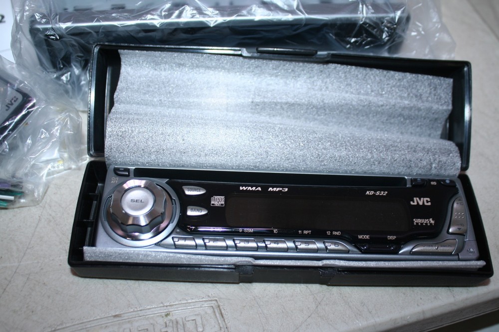 JVC KD-S32 CD Receiver Sirius Ready- Open Box