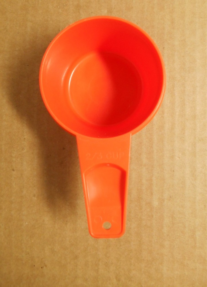 Tupperware Orange Measuring Cup 2/3cup #763 B4
