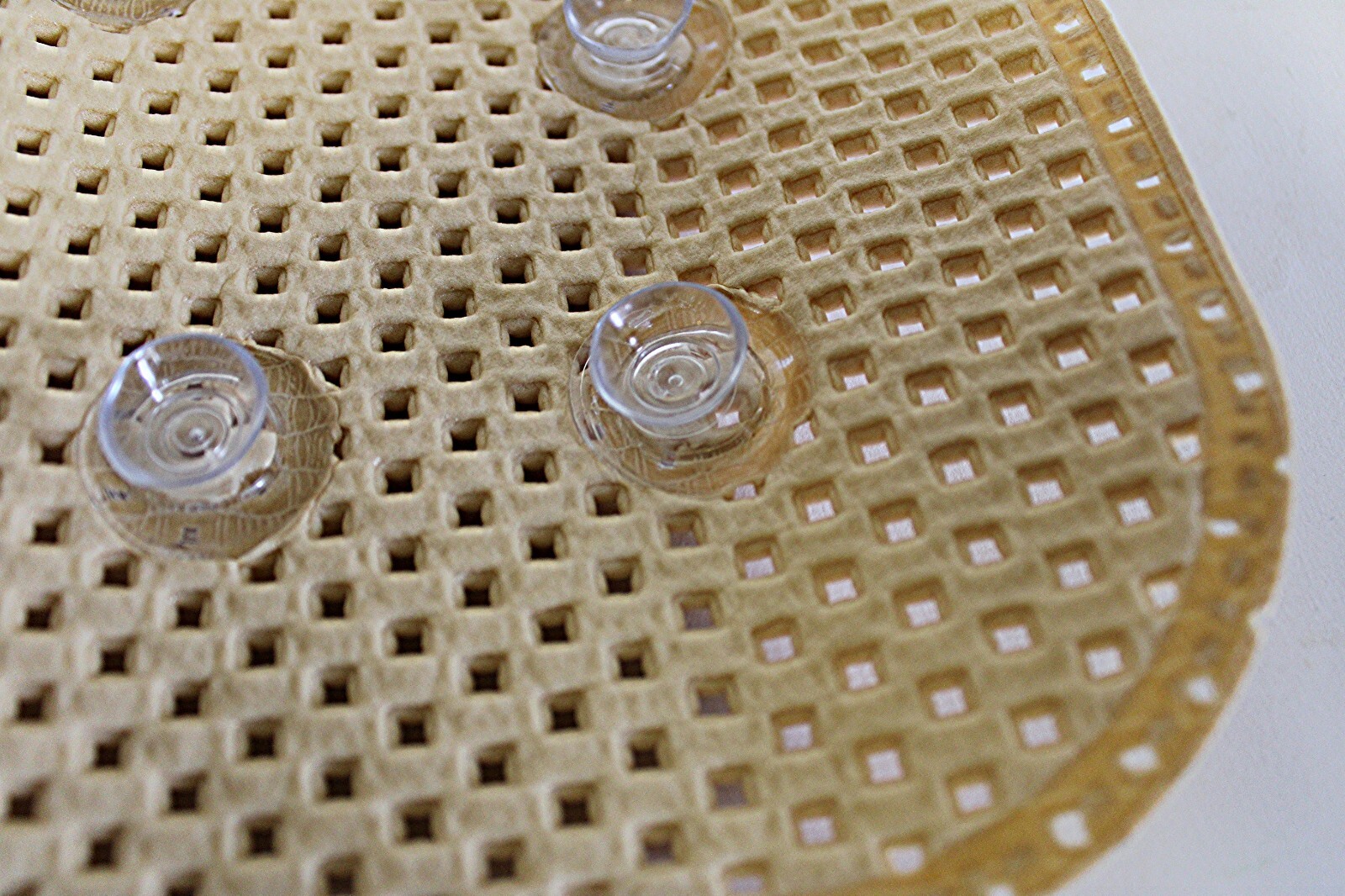 Soft Waffle Cushioned Spa Quality Bathroom Shower Tub Bath Mat Anti-Slip Beige