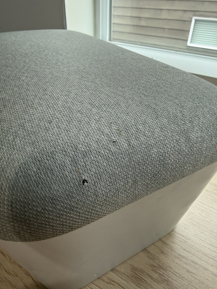 Google Home Max Smart Speaker - Model H0B - Please See Photos!