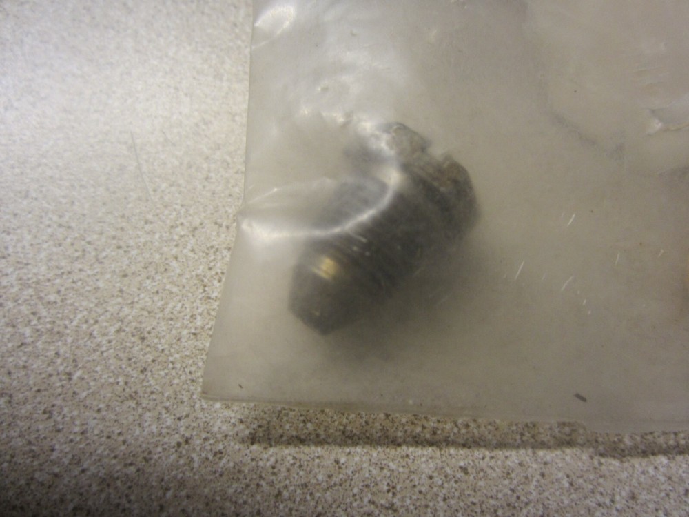 Case IH 385702R91 Valve