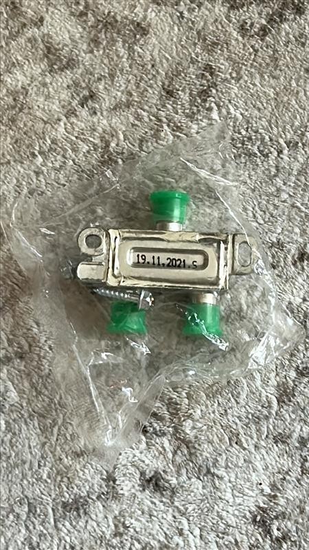 Coaxial Cable Splitter