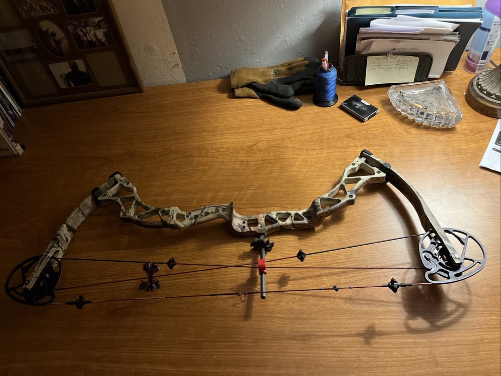 Bowtech Assassin Right-Handed Compound Bow with Upgrades