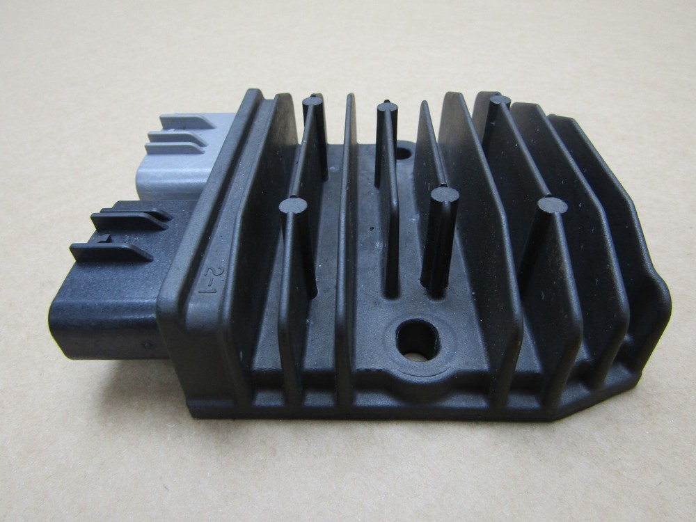 Ducati Monster+ 950 2022 regulator rectifier (14160)