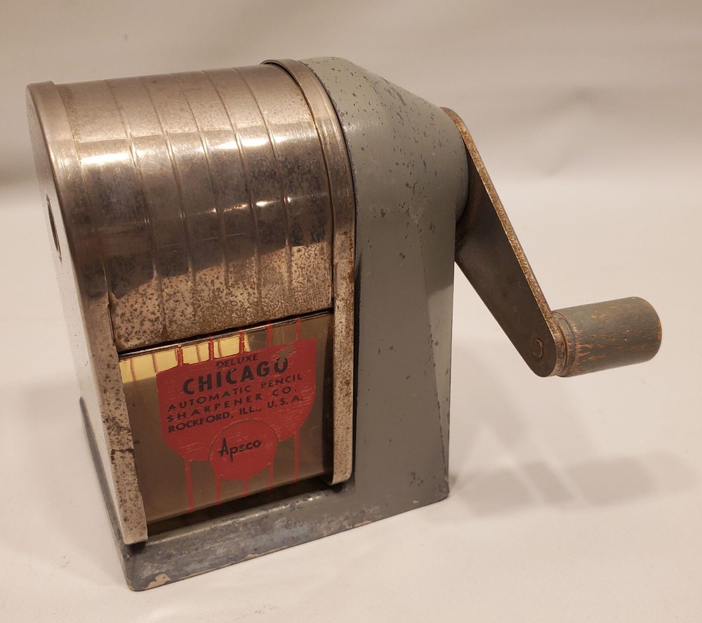 DELUXE CHICAGO AUTOMATIC PENCIL SHARENER CO   APSCO