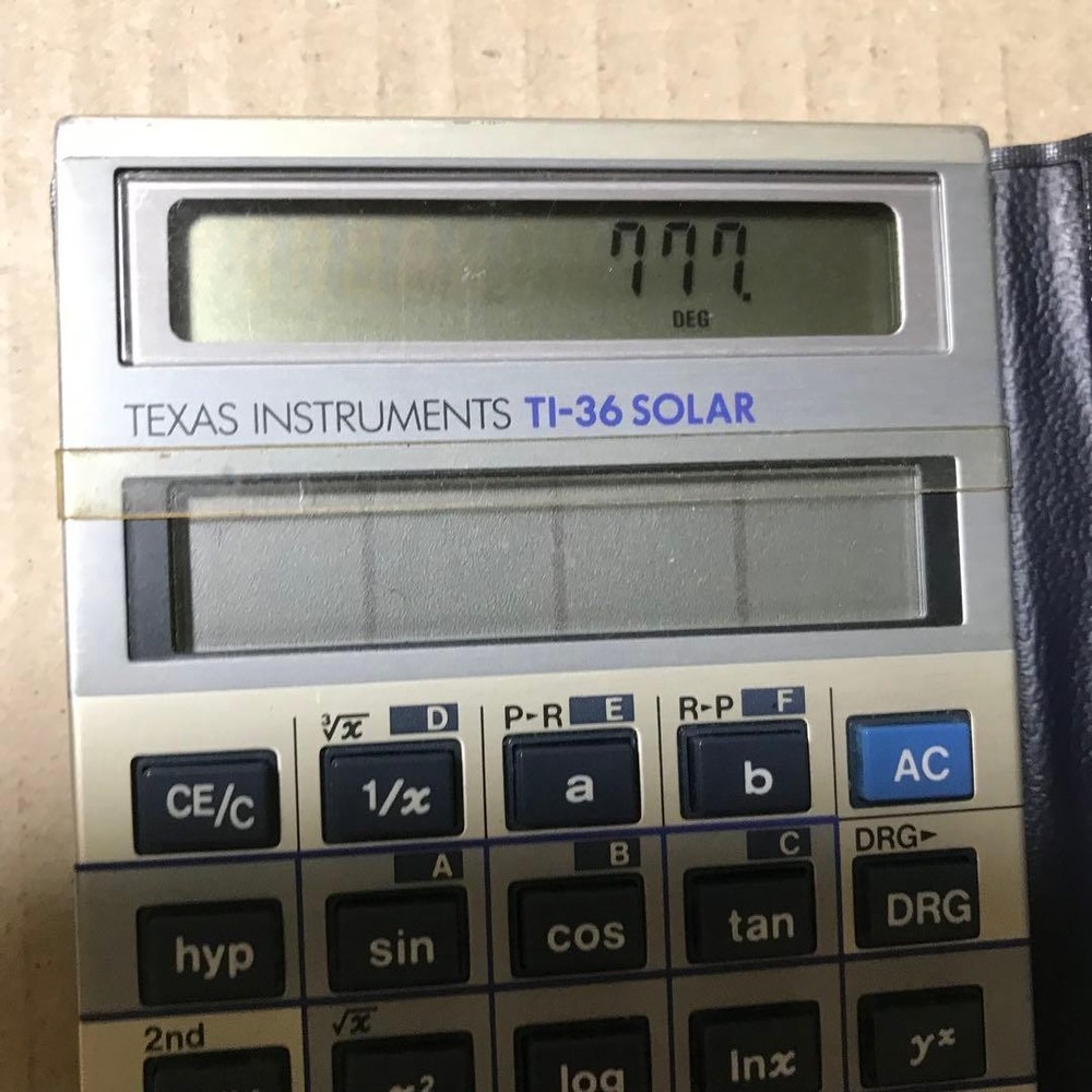 Vintage Texas Instruments TI-36 solar calculator #df5bb0