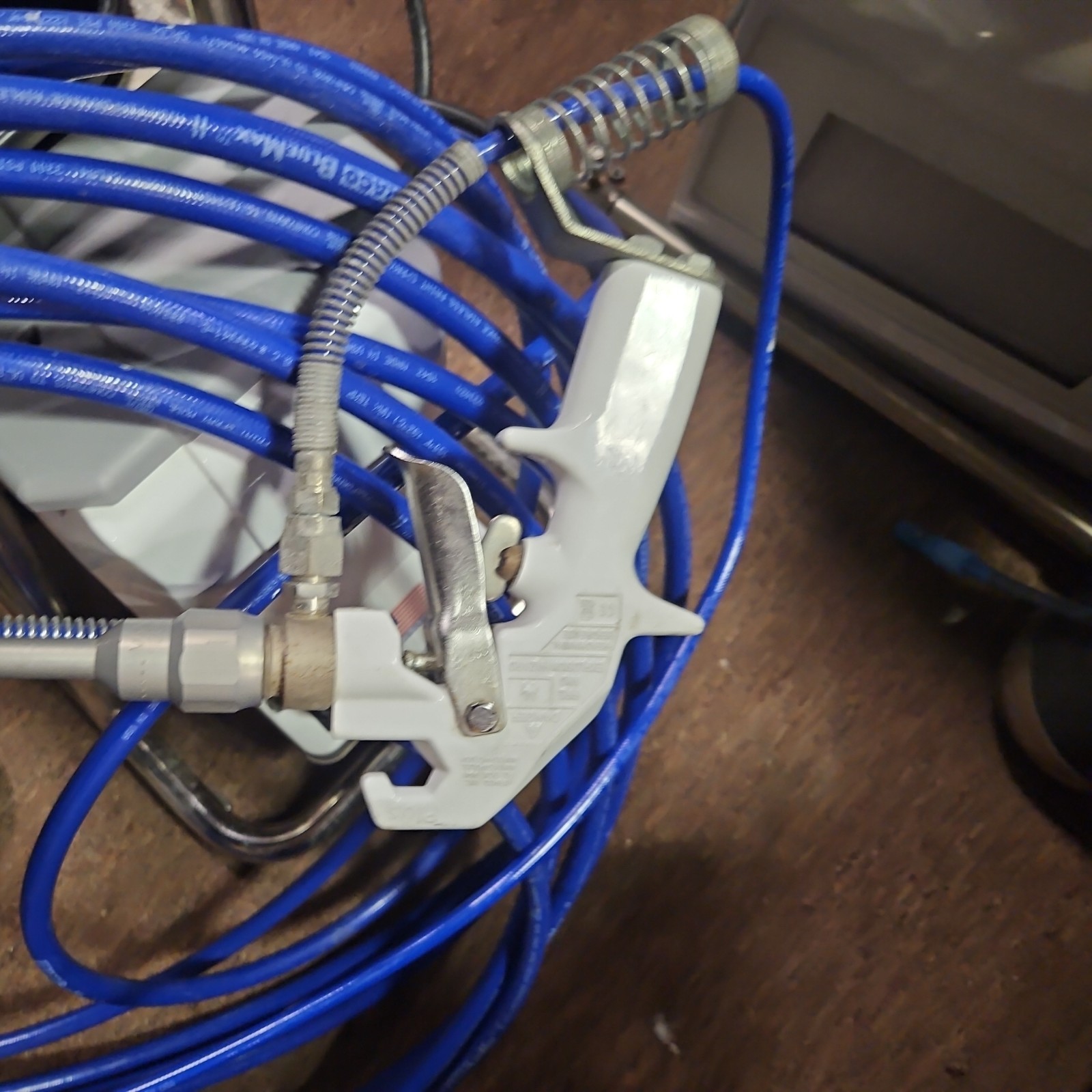 TESTED Graco SaniSpray HP65 25R792 Disinfectant Sprayer Portable w/ Hopper