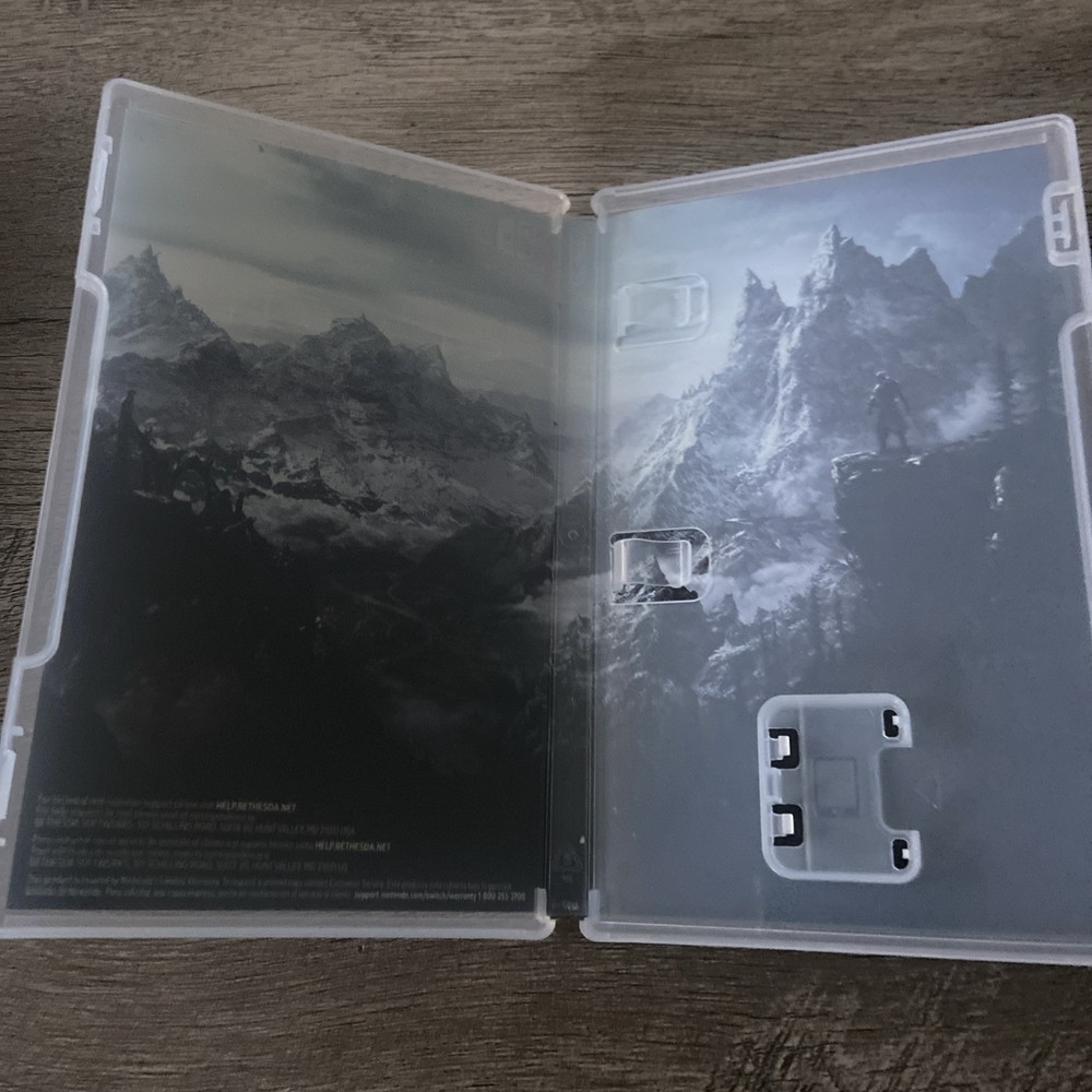 Empty Nintendo Skyrim Box - CASE ONLY