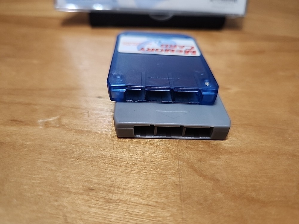 Performance Sony PlayStation 1 PS1 Memory Card Case + 2 Memory Cards