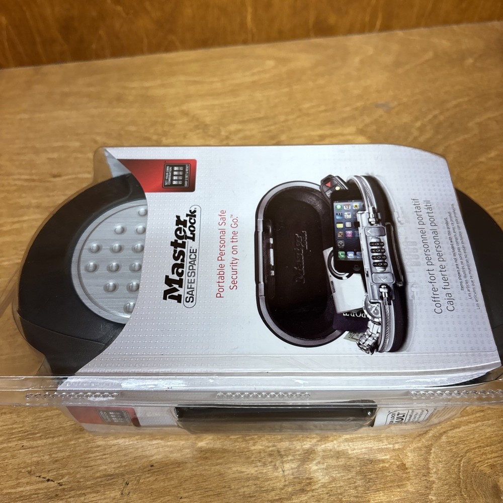 Master Lock SAFE SPACE 5900D CLAM Portable Personal Security Safe - NIB