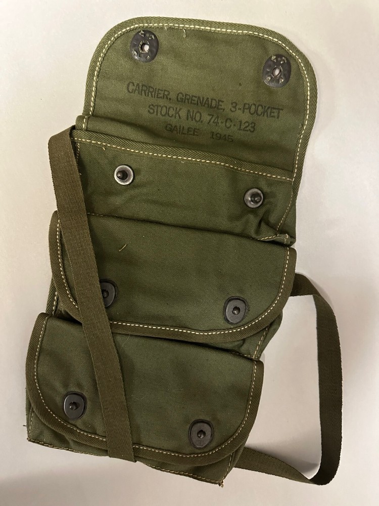 US GI WWII 3 POCKET POUCH O.D. DATED 1945